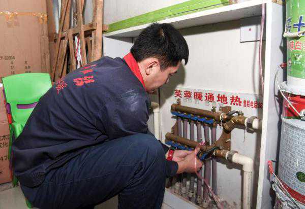 暖气不热怎么办？自查 、放气很关键