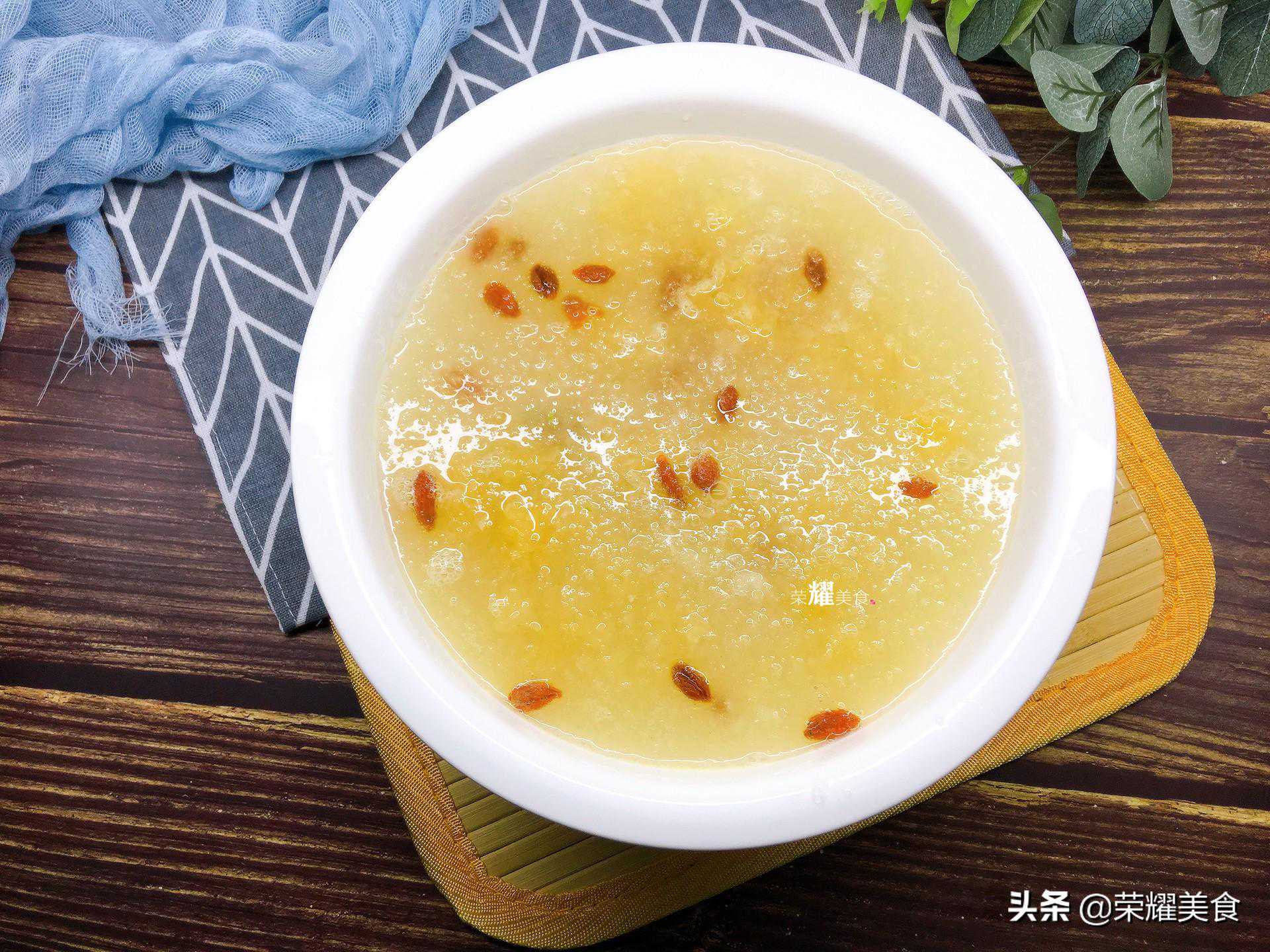 一个简单的冬瓜汤做法，非常有口感，营养丰富，简单易上手