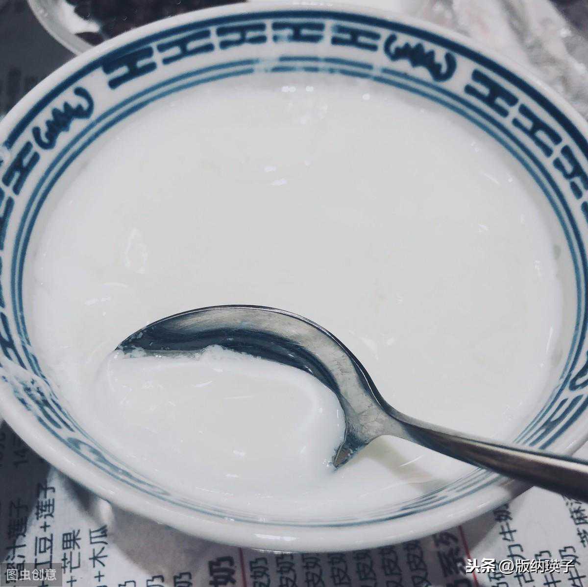 正宗姜撞奶做法，自己在家也能做，口感爽滑，比甜品店的好吃