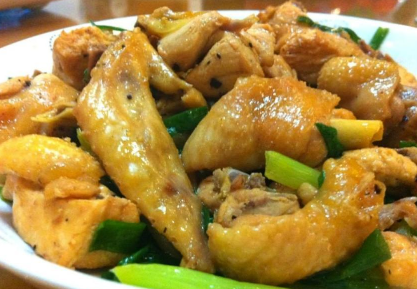 广东名菜姜葱鸡，鲜嫩爽滑，香气四溢，不愧是最强米饭杀手