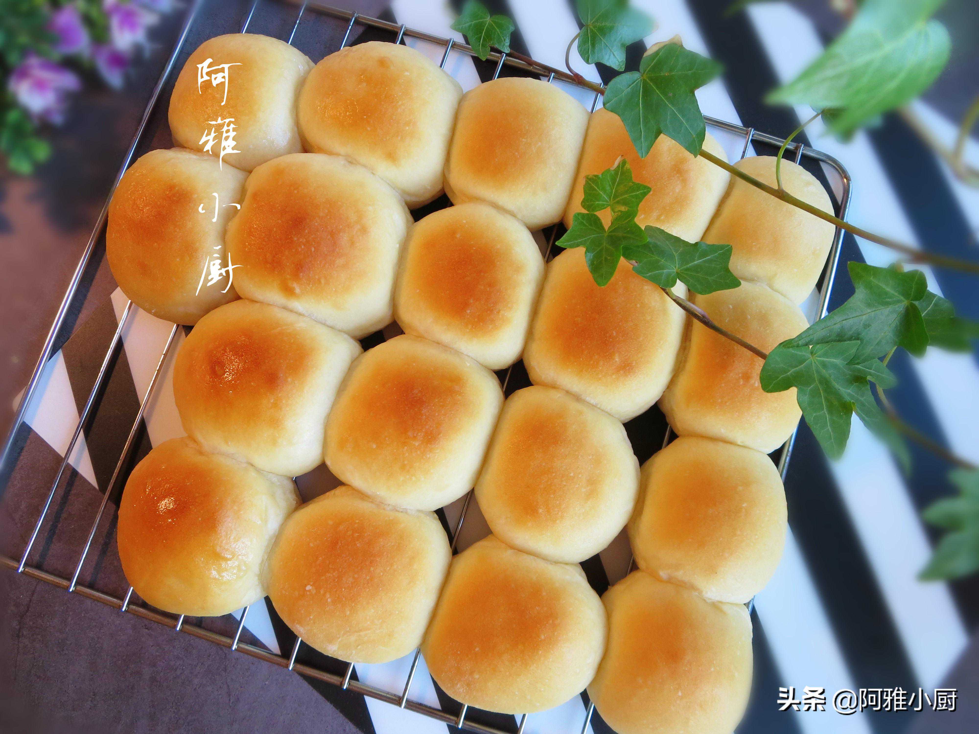 早餐小面包不用出去买，一碗面粉，一个鸡蛋，香甜松软还拉丝