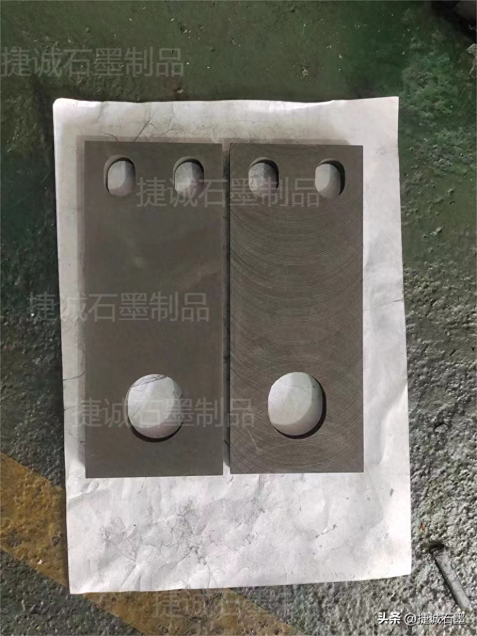 恒普真空烧结炉石墨连接片如何进行连接的？