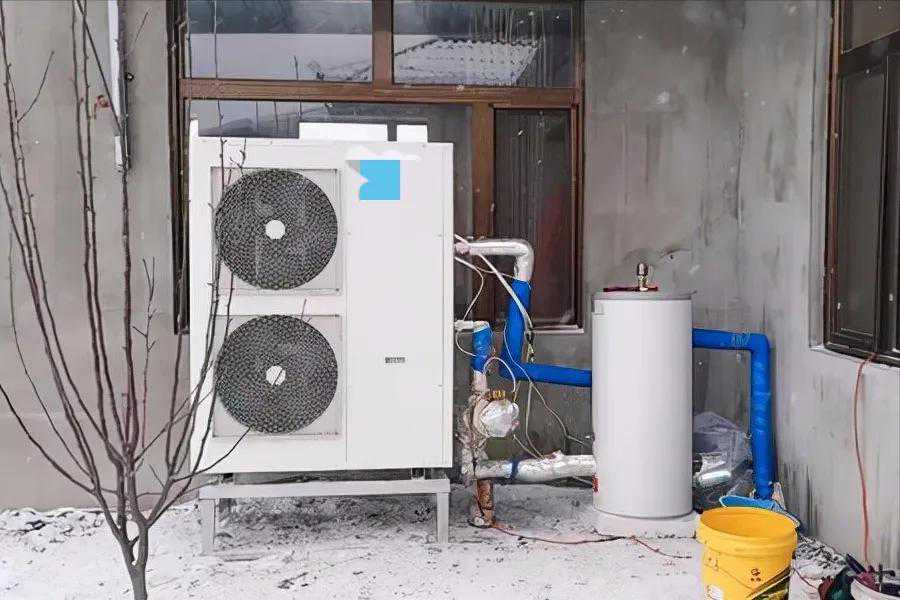 空气能热泵采暖为什么能够快速进入家庭安装？看了这四点就明白了