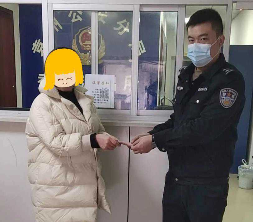 江西袁州：天气虽冷，但警察蜀黍很暖
