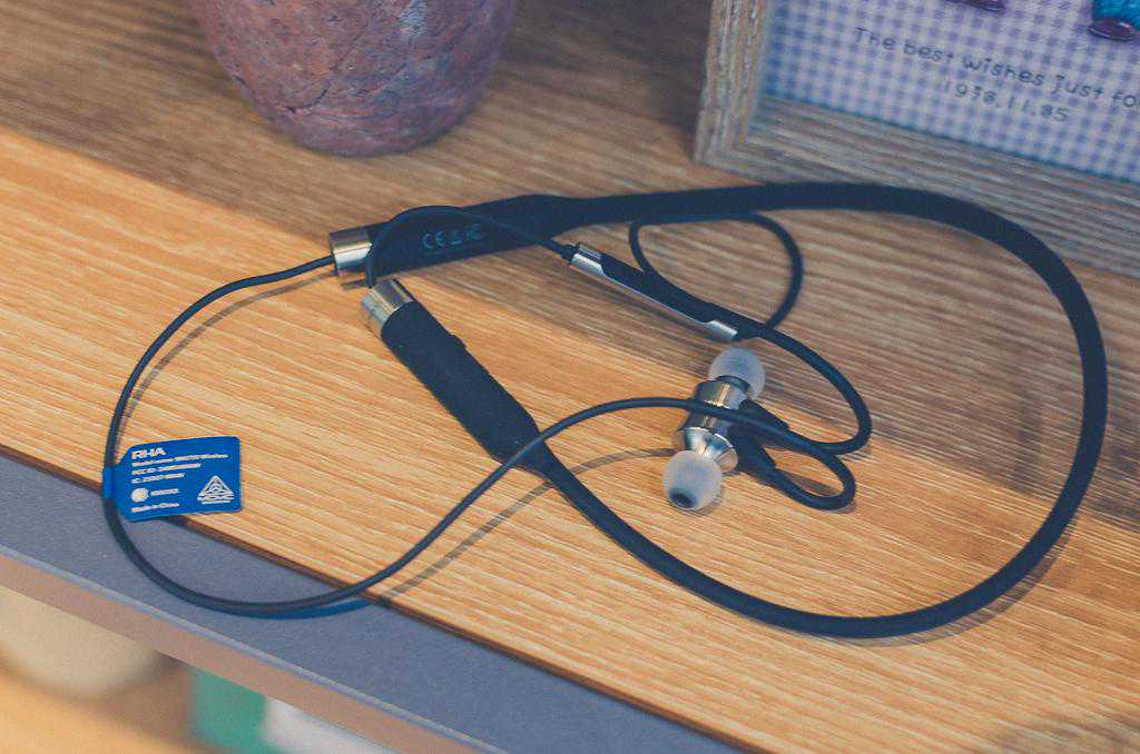冬日的自由和温暖，RHA MA750 Wireless入耳式耳机体验