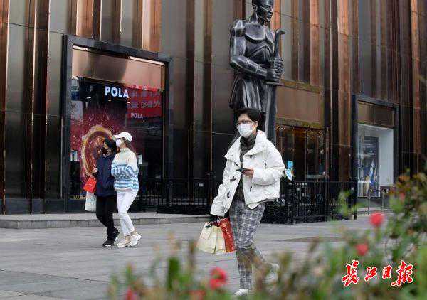 武汉商业“回暖”，国内外品牌投资武汉“心不变”